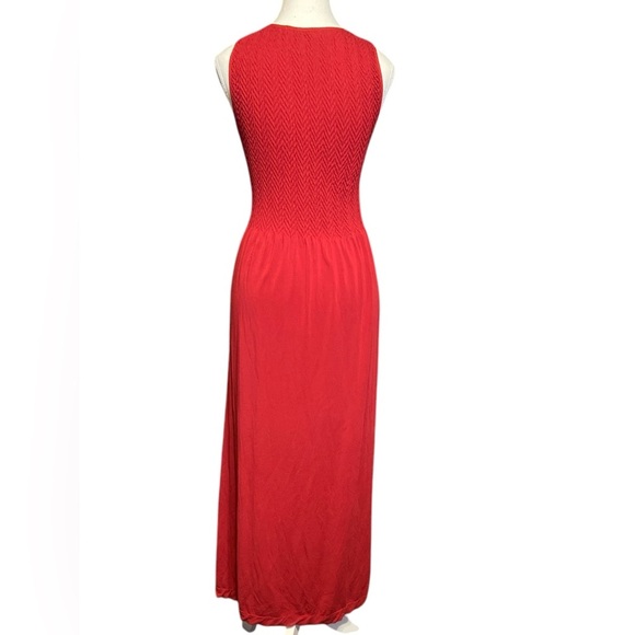 Lark + Grey red sleeveless maxi dress size
L/XL
B - Picture 4 of 8